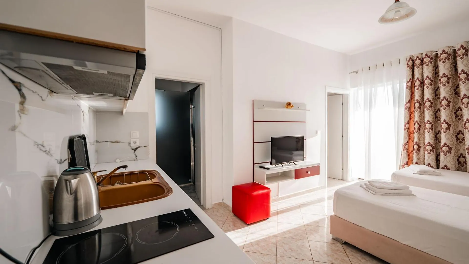 Eleni Guest House Sarande 0*,