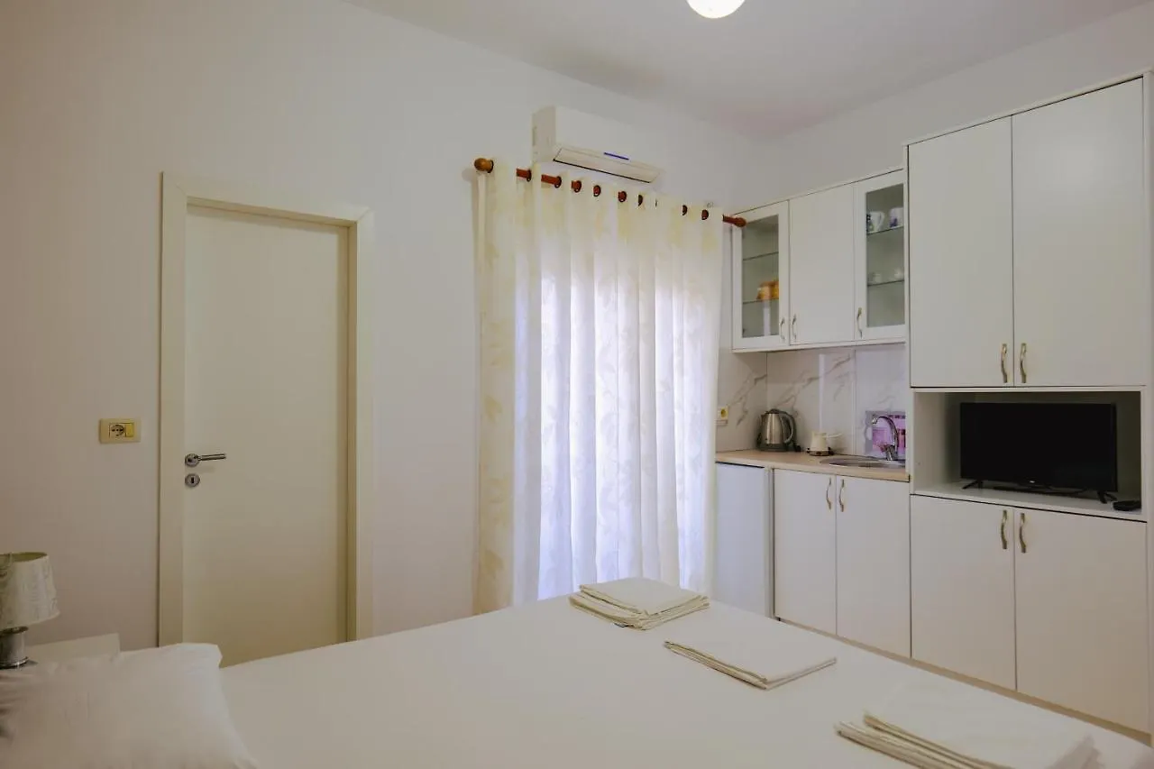 Country house Eleni Guest House Sarande