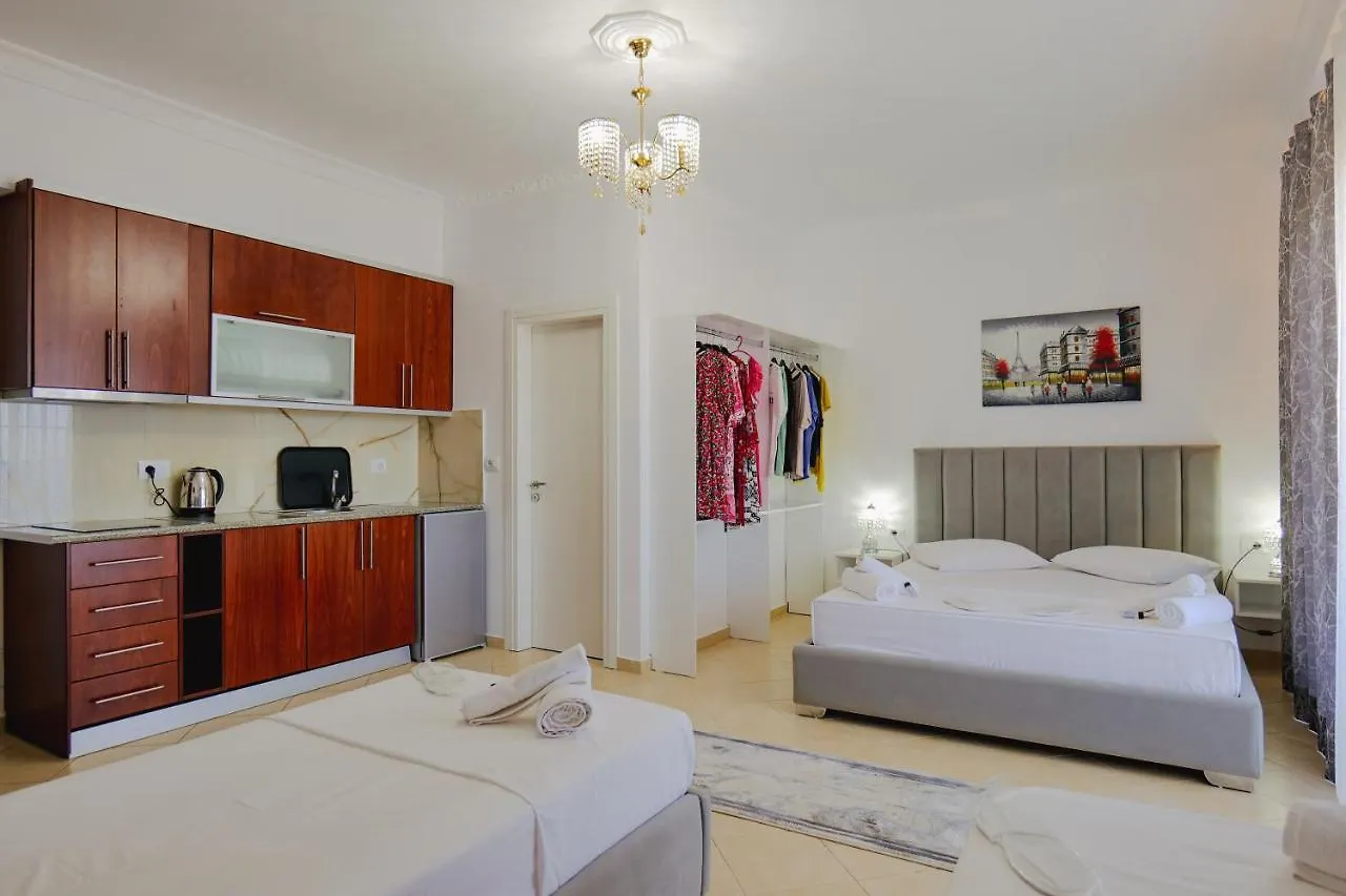 Eleni Guest House Sarande 0*,