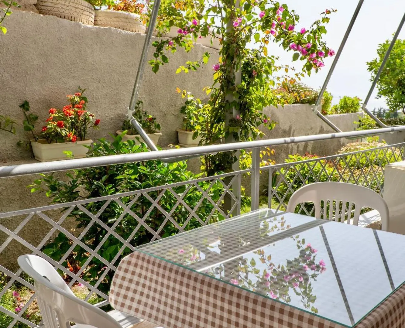 Eleni Guest House Sarandë Landhaus