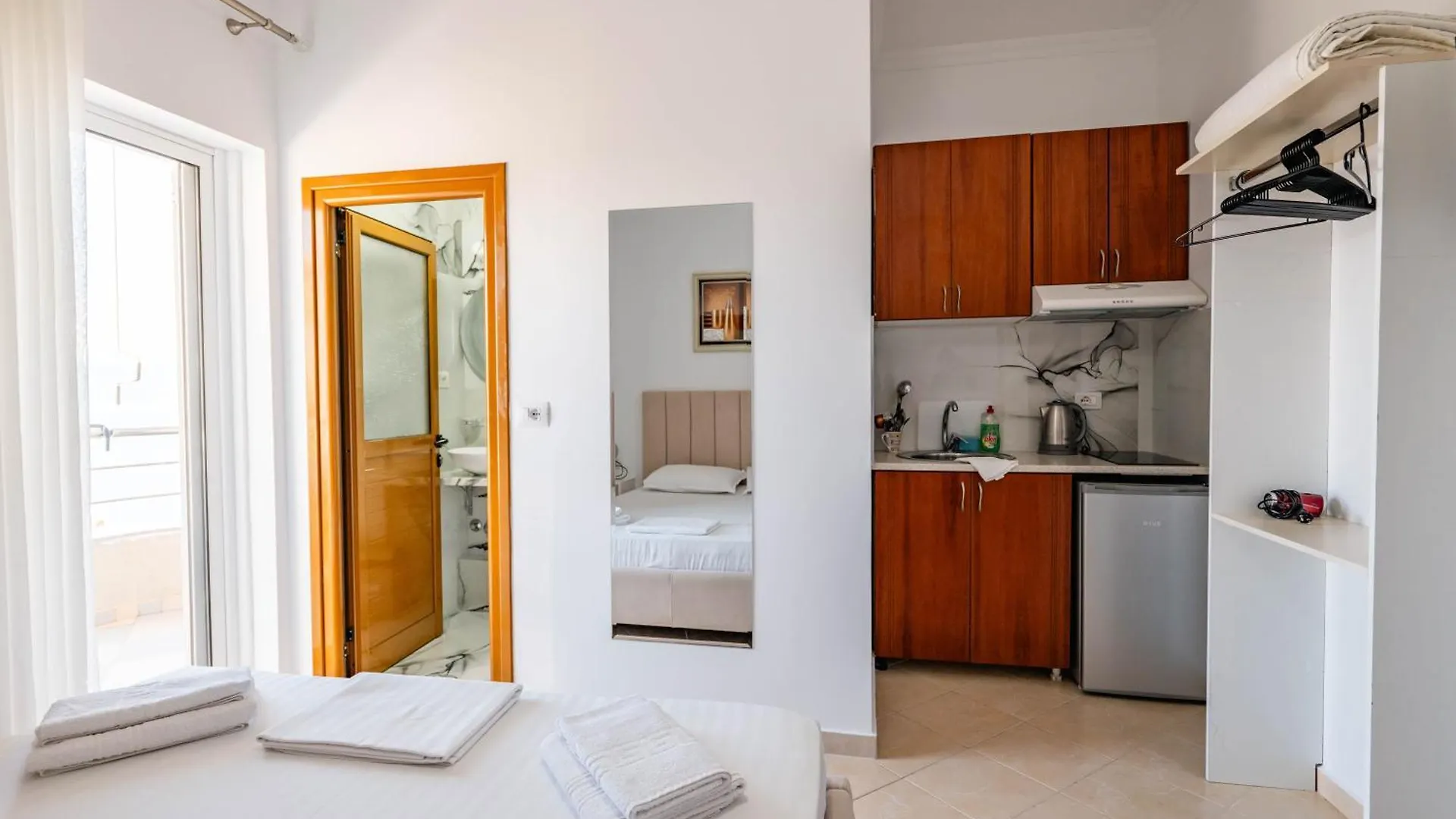 Eleni Guest House Sarandë Landhaus