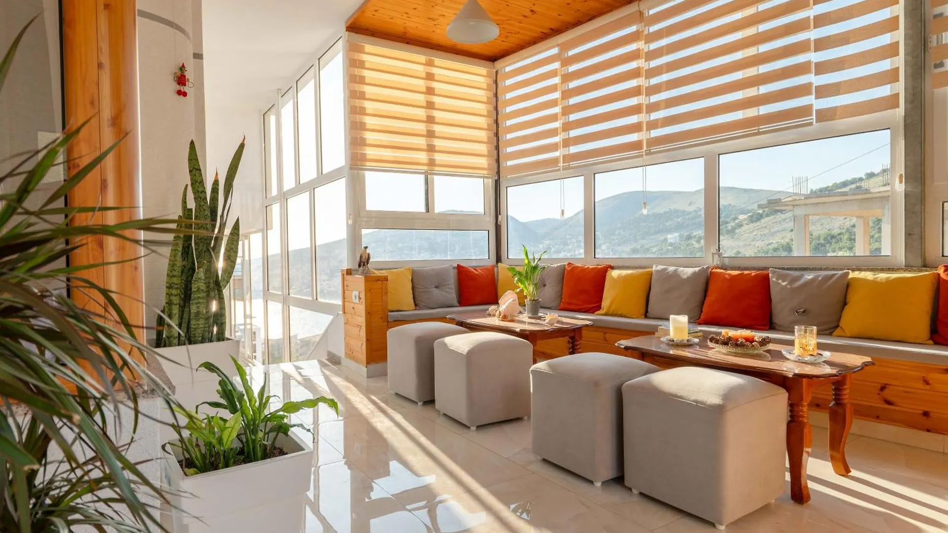 Eleni Guest House Sarande 0*,  Albania